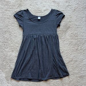 Gray maternity tee